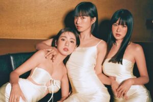 家族照神隱有詭1／簡廷芮父親PO合照「女婿大洗牌」　三姊妹合體唯獨他消失